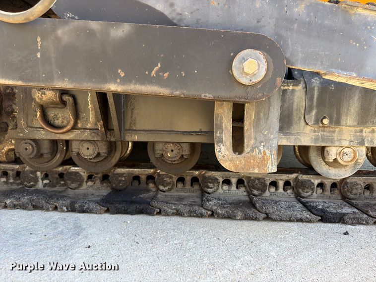 image for item FU4768 2012 Weiler P385 paver