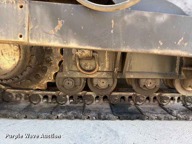 image for item FU4768 2012 Weiler P385 paver
