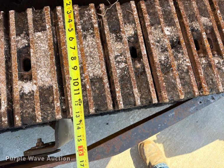 image for item FU4768 2012 Weiler P385 paver