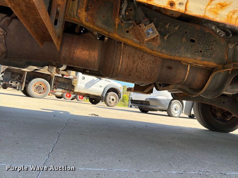 image for item FU4771 2015 Ford F450 Super Duty dump flatbed truck