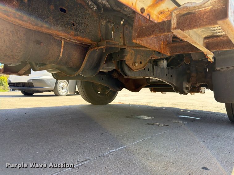 image for item FU4771 2015 Ford F450 Super Duty dump flatbed truck