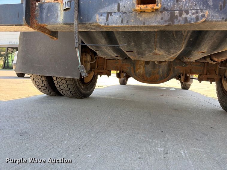 image for item FU4771 2015 Ford F450 Super Duty dump flatbed truck