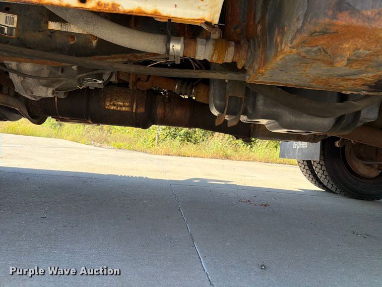 image for item FU4771 2015 Ford F450 Super Duty dump flatbed truck