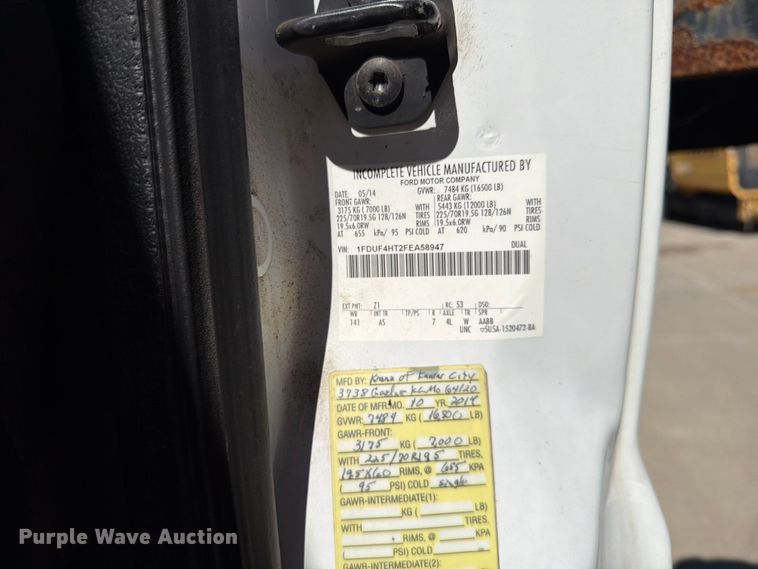 image for item FU4771 2015 Ford F450 Super Duty dump flatbed truck