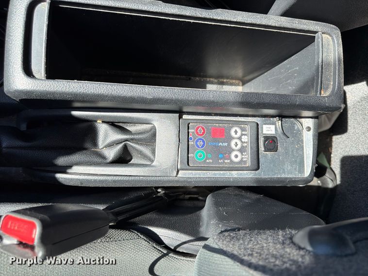 image for item FU4773 2015 Chevrolet City Express animal control van