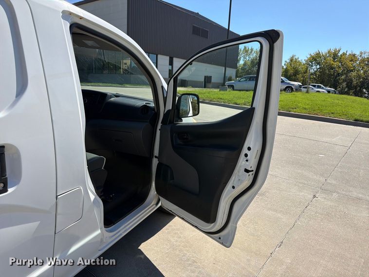 image for item FU4773 2015 Chevrolet City Express animal control van