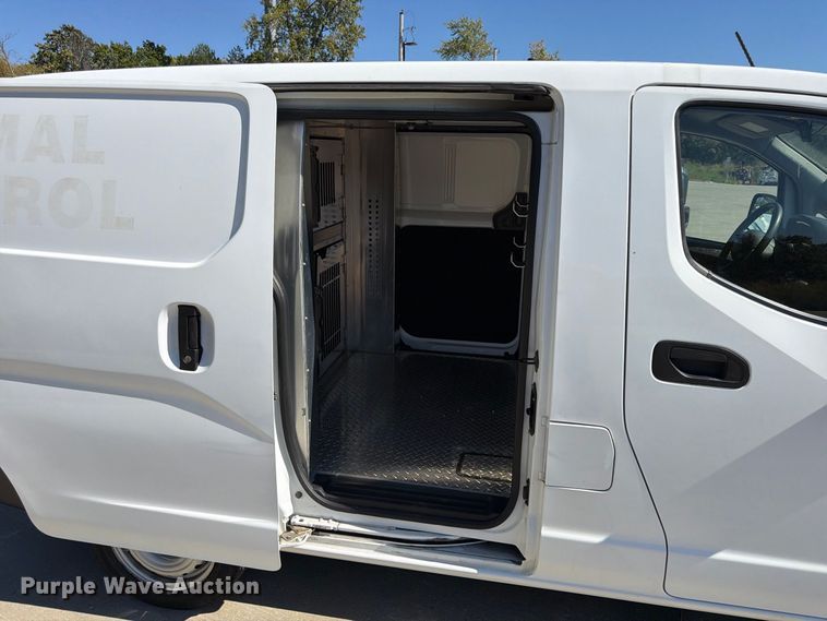 image for item FU4773 2015 Chevrolet City Express animal control van