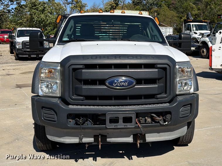 image for item FU4774 2013 Ford F450 Super Duty dump flatbed truck