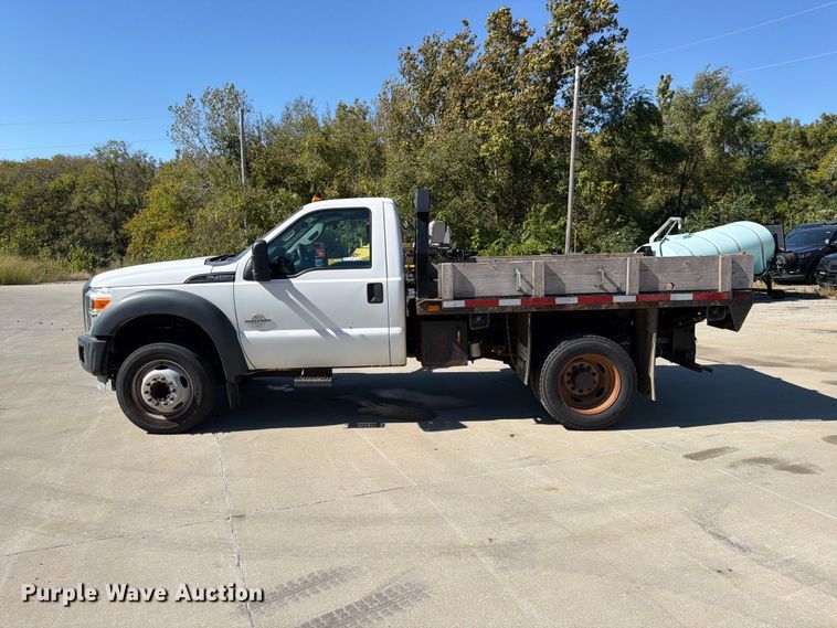 image for item FU4774 2013 Ford F450 Super Duty dump flatbed truck