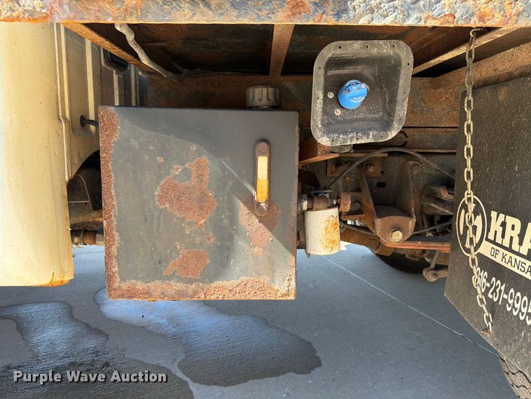 image for item FU4774 2013 Ford F450 Super Duty dump flatbed truck