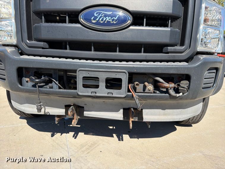image for item FU4774 2013 Ford F450 Super Duty dump flatbed truck