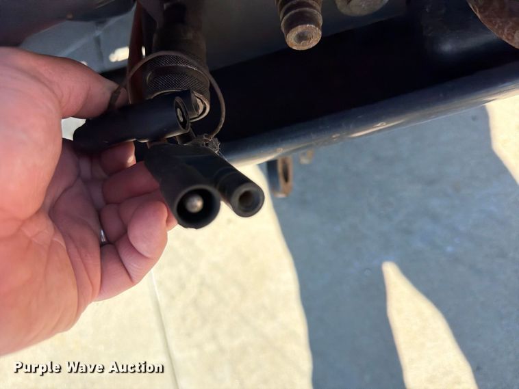 image for item FU4774 2013 Ford F450 Super Duty dump flatbed truck