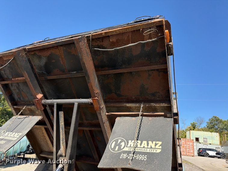 image for item FU4774 2013 Ford F450 Super Duty dump flatbed truck