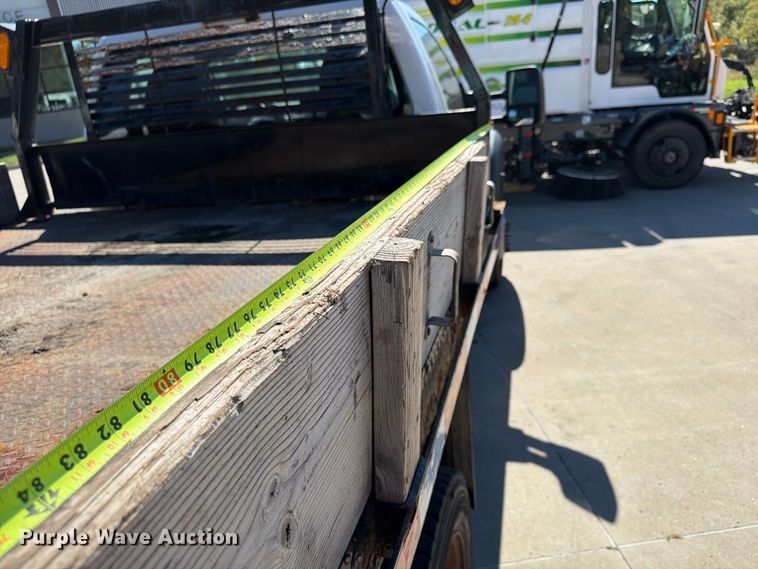 image for item FU4774 2013 Ford F450 Super Duty dump flatbed truck