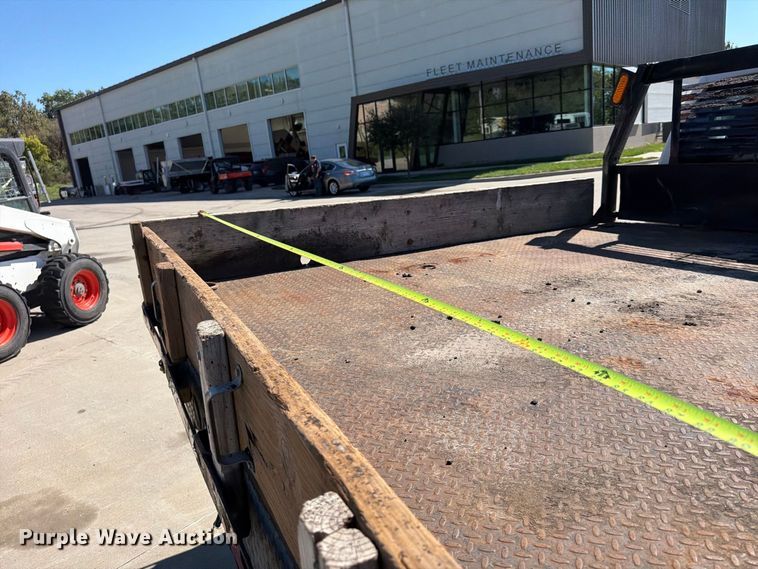 image for item FU4774 2013 Ford F450 Super Duty dump flatbed truck