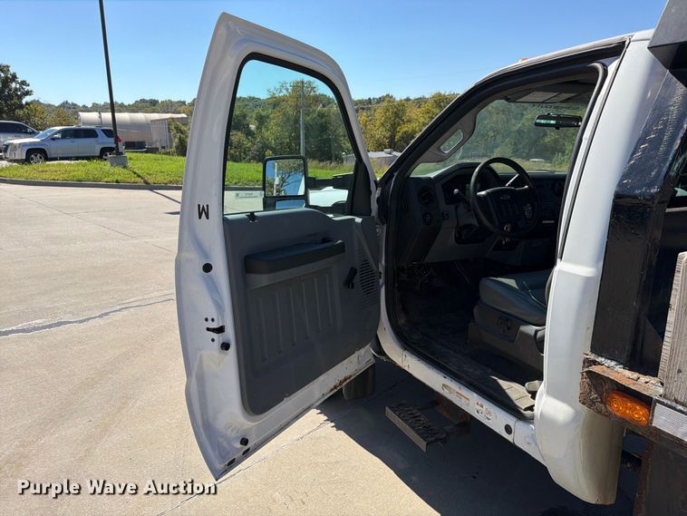 image for item FU4774 2013 Ford F450 Super Duty dump flatbed truck
