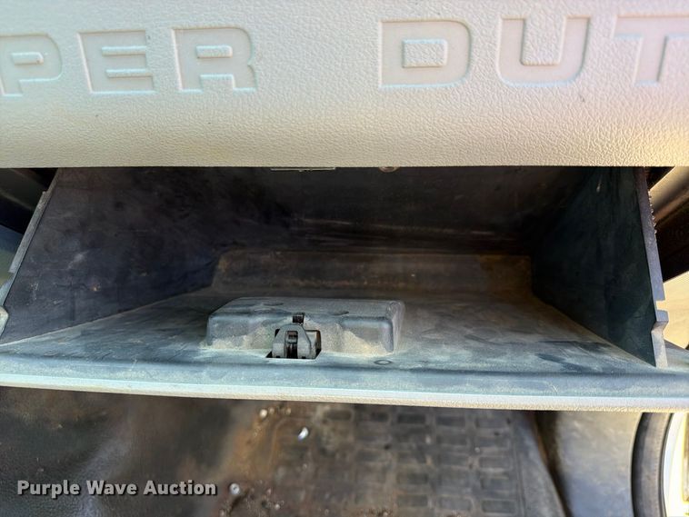 image for item FU4774 2013 Ford F450 Super Duty dump flatbed truck