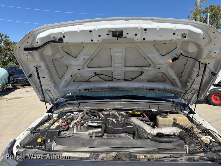 image for item FU4774 2013 Ford F450 Super Duty dump flatbed truck
