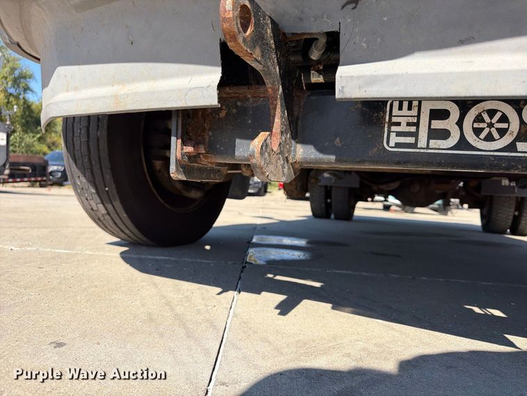 image for item FU4774 2013 Ford F450 Super Duty dump flatbed truck