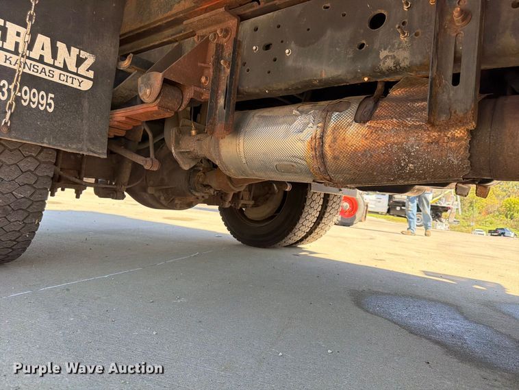 image for item FU4774 2013 Ford F450 Super Duty dump flatbed truck