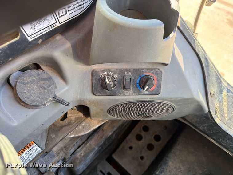 image for item FU4775 2018 Bobcat S650 skid steer loader