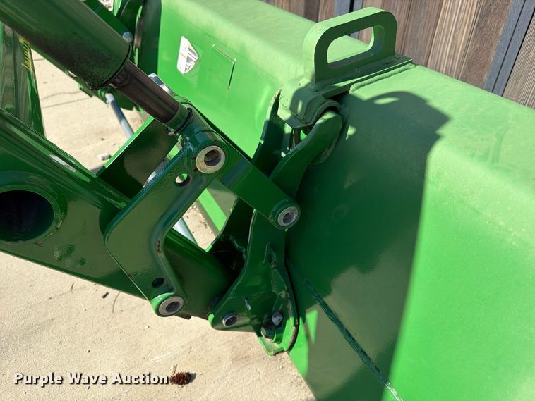 image for item FU4826 2018 John Deere 320R loader