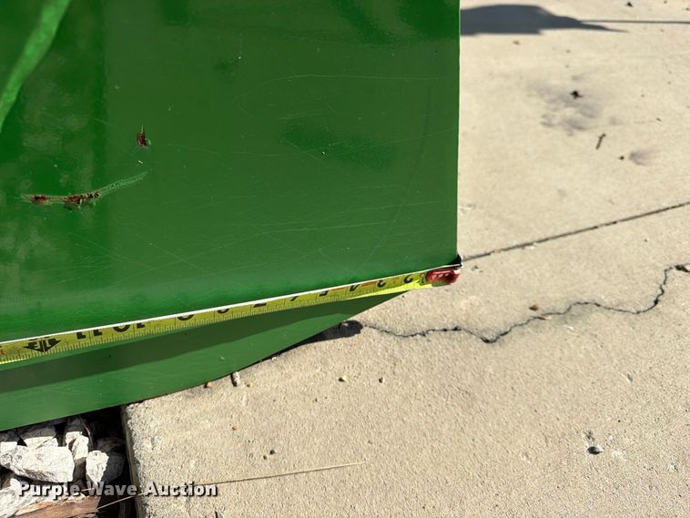 image for item FU4826 2018 John Deere 320R loader