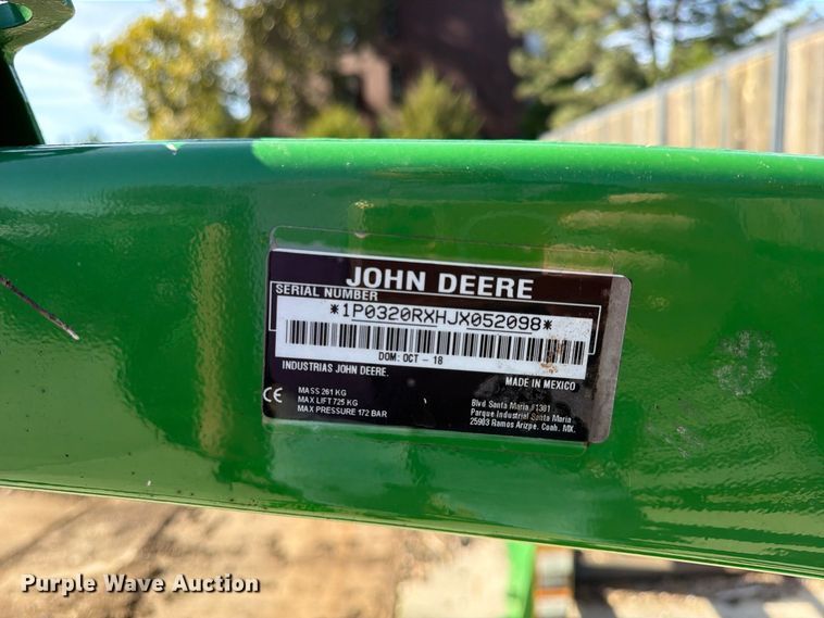 image for item FU4826 2018 John Deere 320R loader