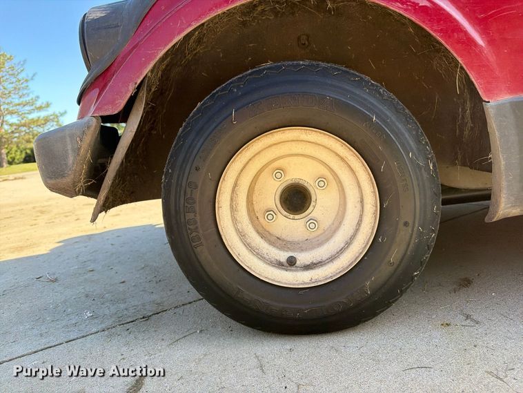 image for item FU4828 2013 Yamaha golf cart