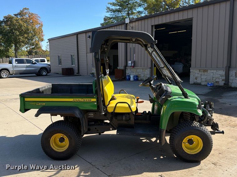 image for item FU4830 2016 John Deere Gator HPX utility vehicle