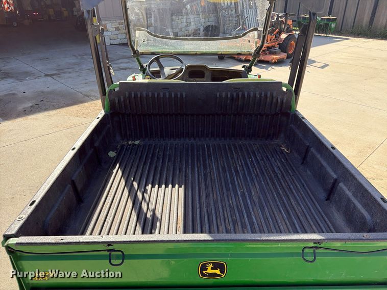 image for item FU4830 2016 John Deere Gator HPX utility vehicle