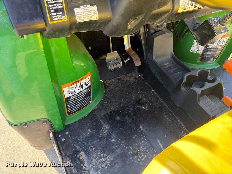 image for item FU4830 2016 John Deere Gator HPX utility vehicle