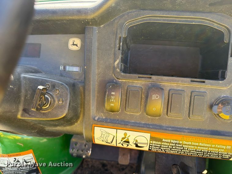 image for item FU4830 2016 John Deere Gator HPX utility vehicle