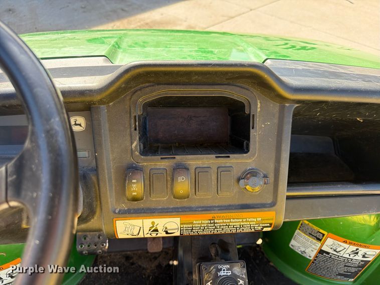 image for item FU4830 2016 John Deere Gator HPX utility vehicle