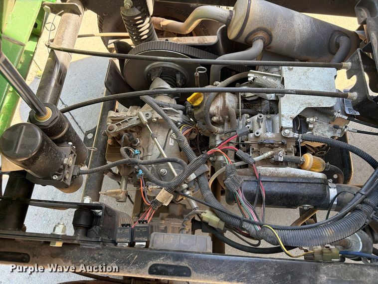 image for item FU4830 2016 John Deere Gator HPX utility vehicle