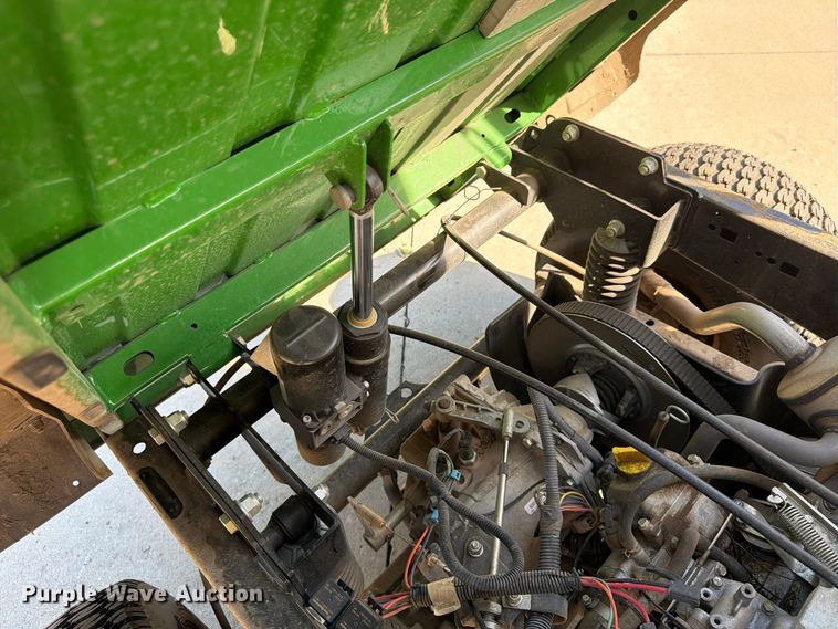 image for item FU4830 2016 John Deere Gator HPX utility vehicle