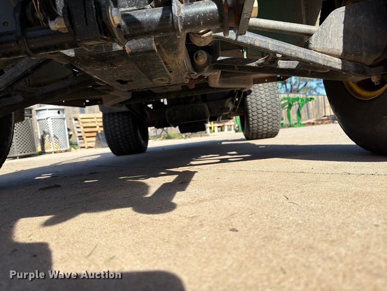 image for item FU4830 2016 John Deere Gator HPX utility vehicle