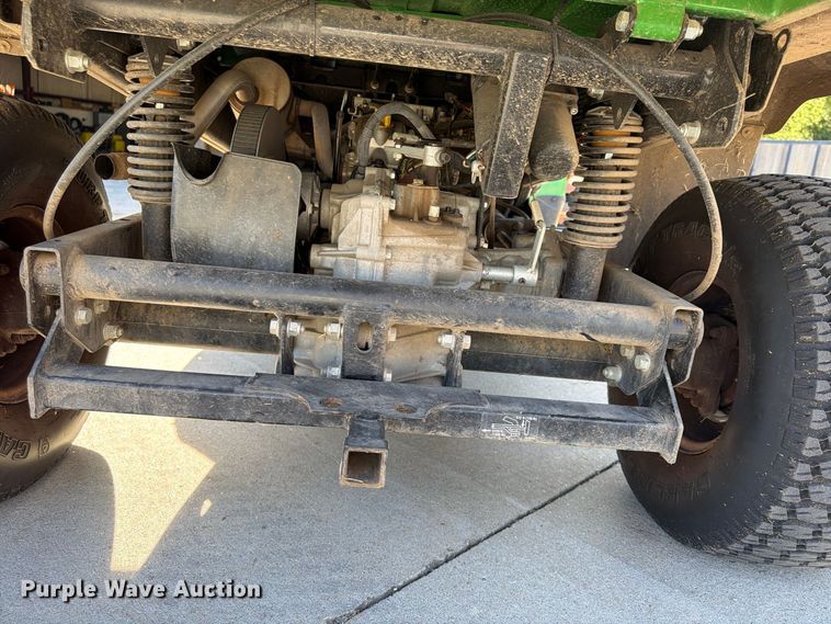image for item FU4830 2016 John Deere Gator HPX utility vehicle