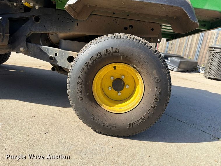 image for item FU4830 2016 John Deere Gator HPX utility vehicle