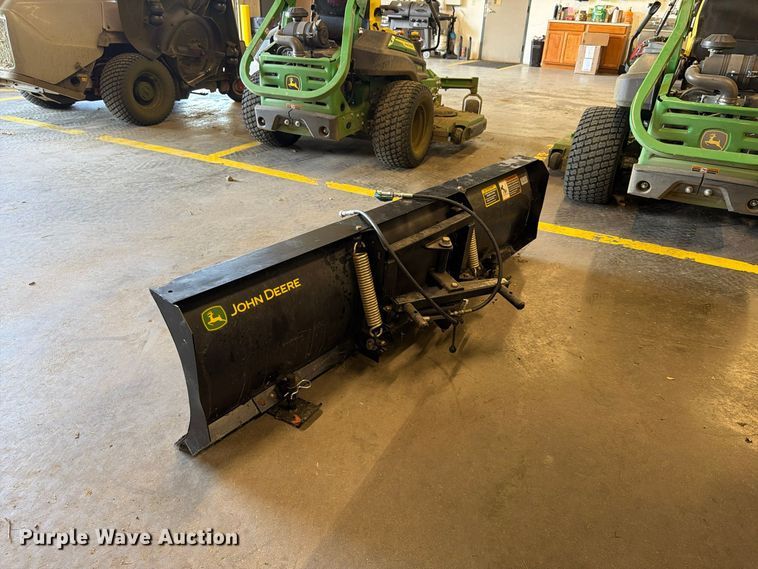 image for item FU4830 2016 John Deere Gator HPX utility vehicle