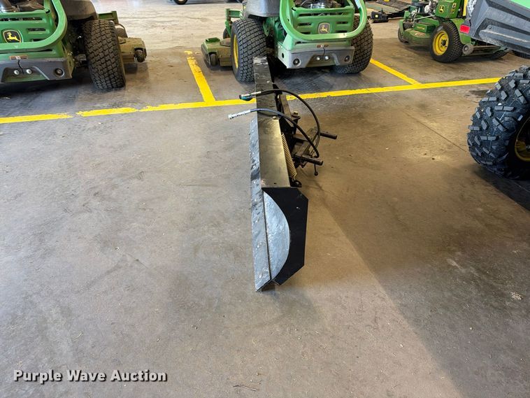 image for item FU4830 2016 John Deere Gator HPX utility vehicle