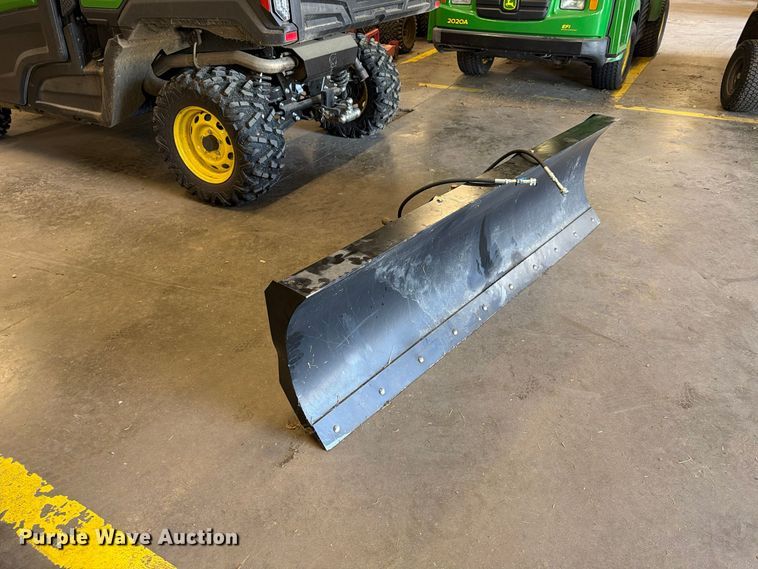 image for item FU4830 2016 John Deere Gator HPX utility vehicle