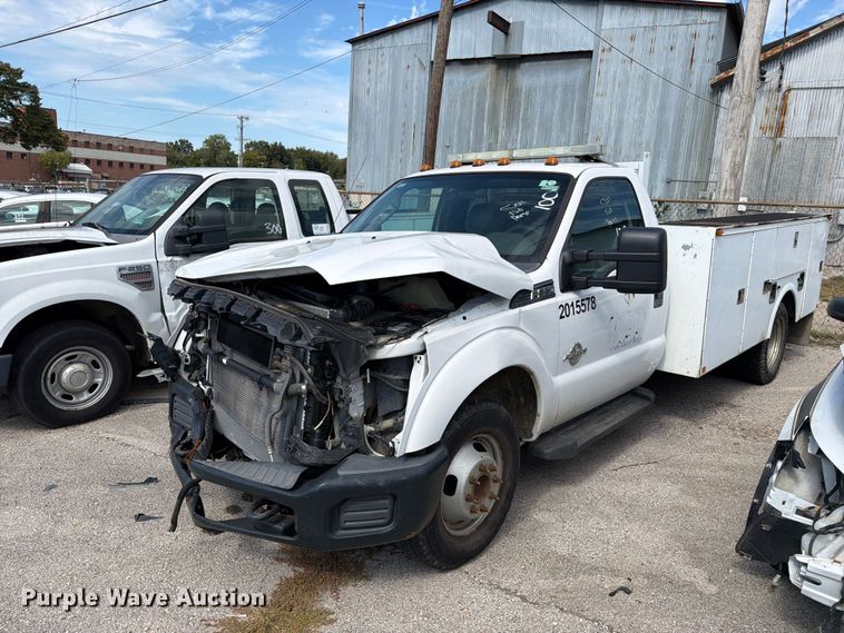 image for item FU5007 2015 Ford F350 Super Duty utility bed pickup truck