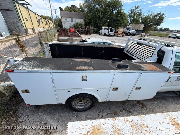 image for item FU5007 2015 Ford F350 Super Duty utility bed pickup truck