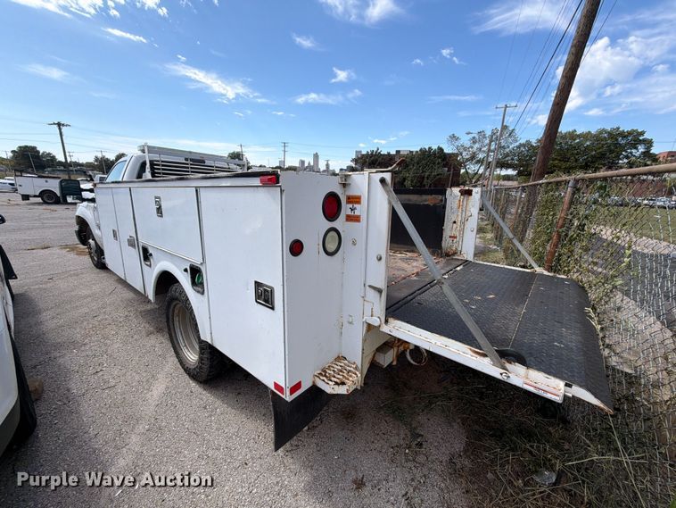 image for item FU5007 2015 Ford F350 Super Duty utility bed pickup truck