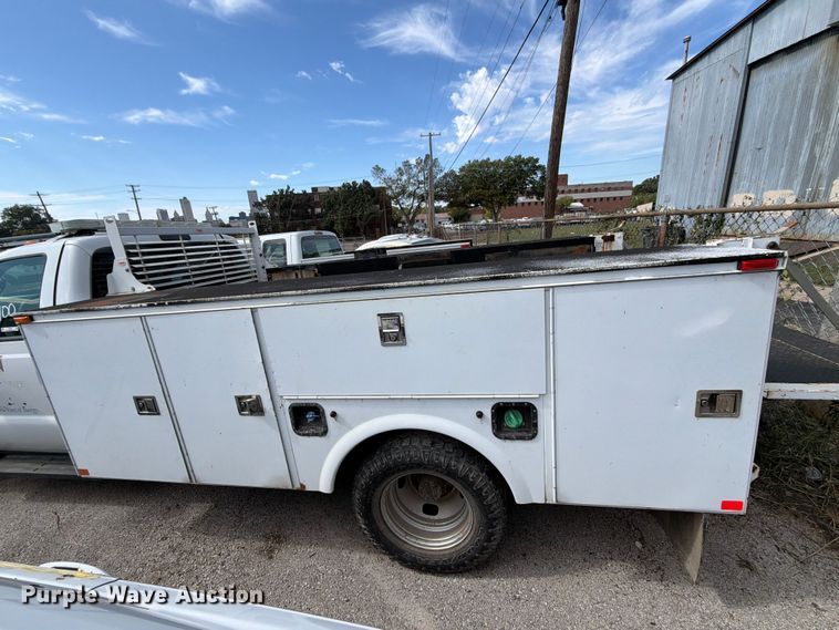 image for item FU5007 2015 Ford F350 Super Duty utility bed pickup truck