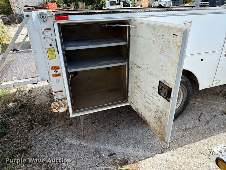 image for item FU5007 2015 Ford F350 Super Duty utility bed pickup truck
