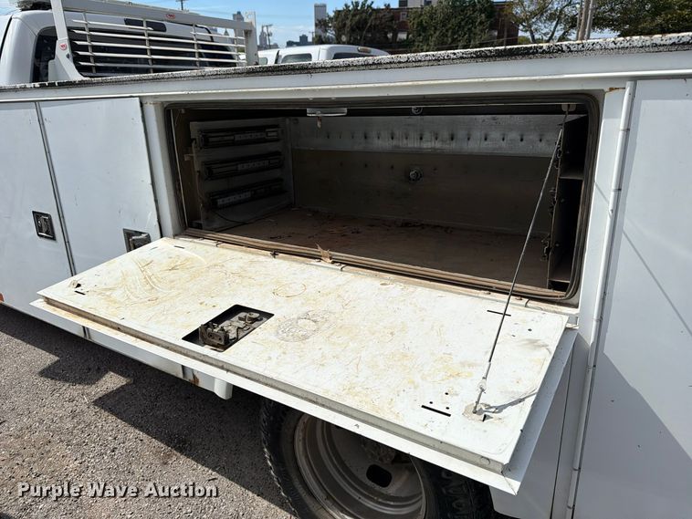 image for item FU5007 2015 Ford F350 Super Duty utility bed pickup truck