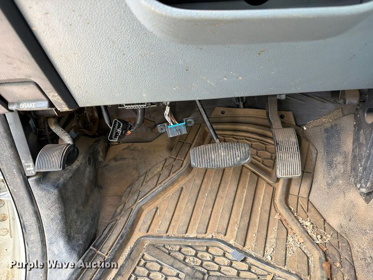 image for item FU5007 2015 Ford F350 Super Duty utility bed pickup truck