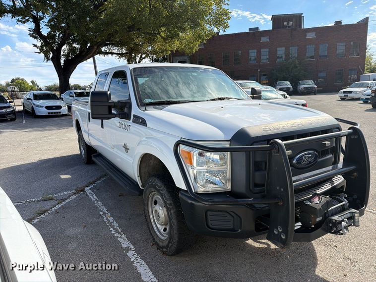 image for item FU5008 2013 Ford F250 Super Duty Crew Cab pickup truck